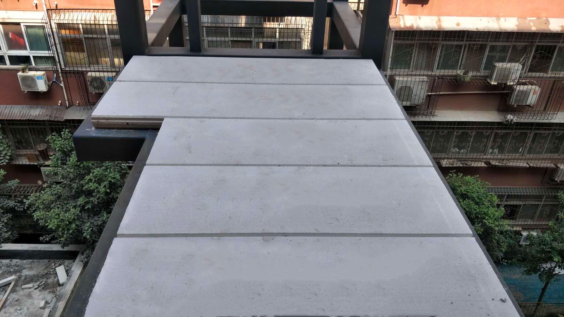 輕質(zhì)蒸壓加氣混凝土<a href='http://www.doctorse.cn/cp/e/' target='_blank'><u>樓板</u></a>安裝效果